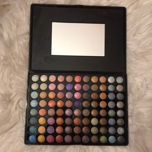 BH Cosmetics Eyeshadow Pallet 💕